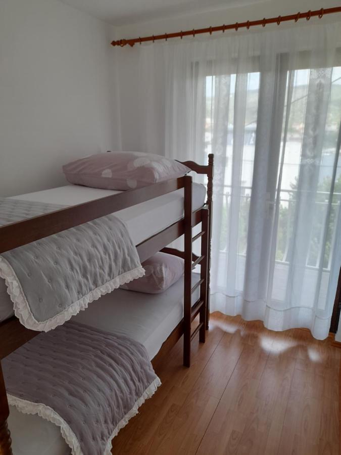 Apartmani I & J Seric 브랜지카 외부 사진
